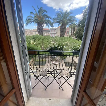 Апартаменты The Shamrock House