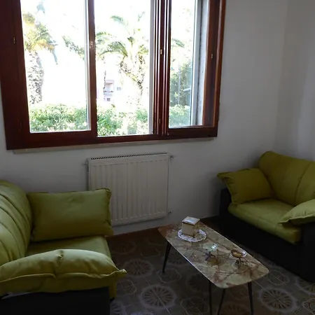 The Shamrock House Апартаменты *