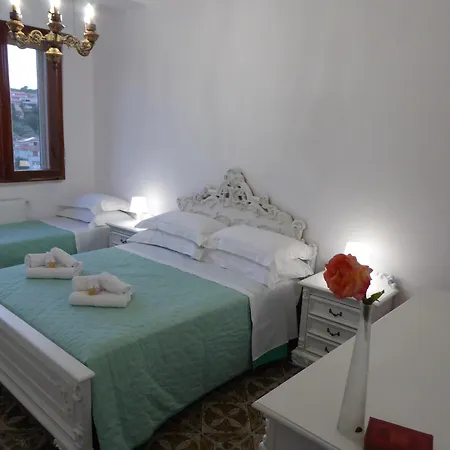 Апартаменты The Shamrock House Палаццоло-Акреиде