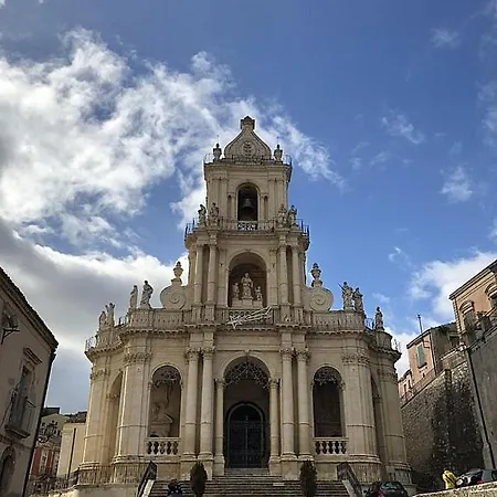 The Shamrock House Апартаменты *