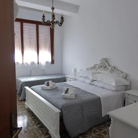 The Shamrock House Апартаменты *