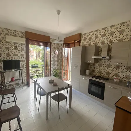 The Shamrock House Апартаменты Палаццоло-Акреиде