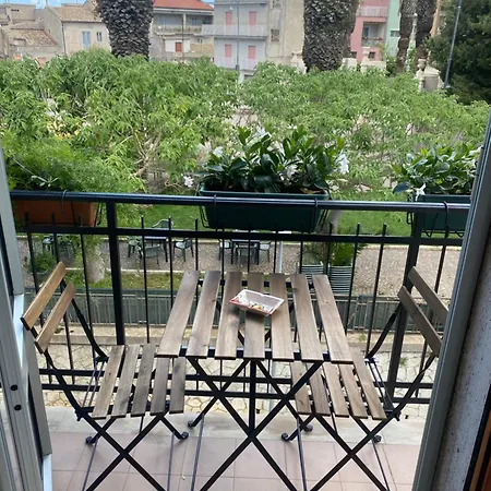 The Shamrock House Апартаменты Палаццоло-Акреиде