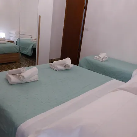 Апартаменты The Shamrock House