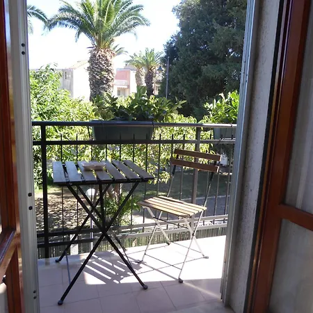 The Shamrock House Апартаменты