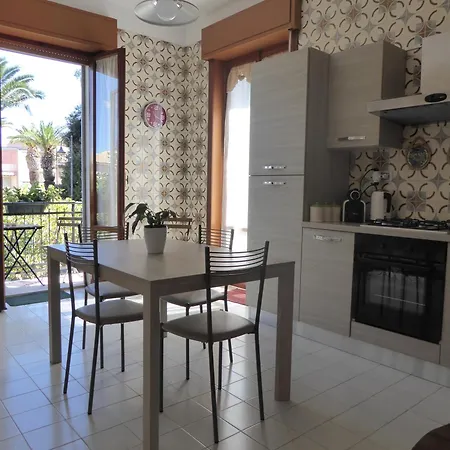 Апартаменты The Shamrock House Палаццоло-Акреиде