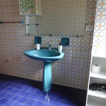 The Shamrock House * Палаццоло-Акреиде