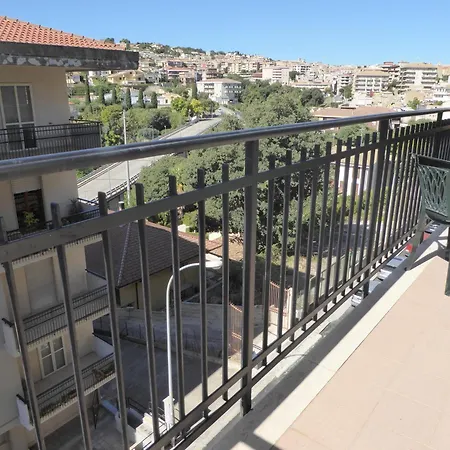 Апартаменты The Shamrock House